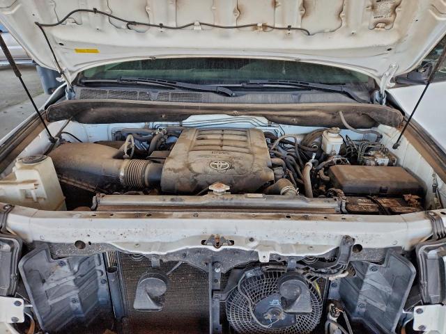 Toyota Sequoia Sr5 Image 10