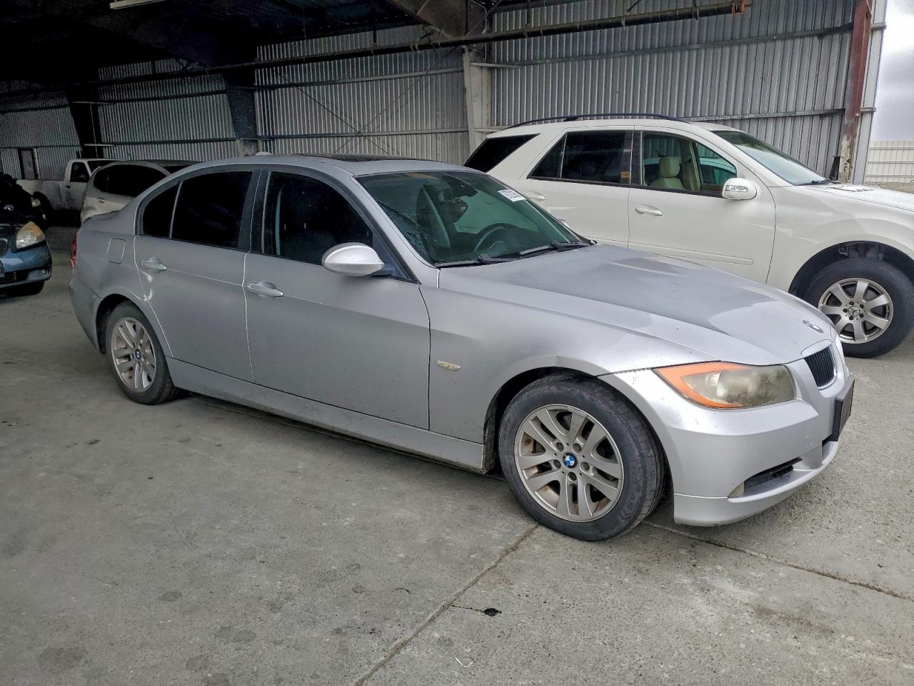 BMW 3 Series I Image 7