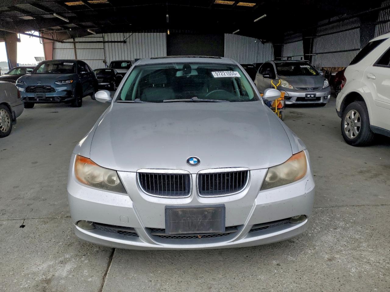 BMW 3 Series I Image 12