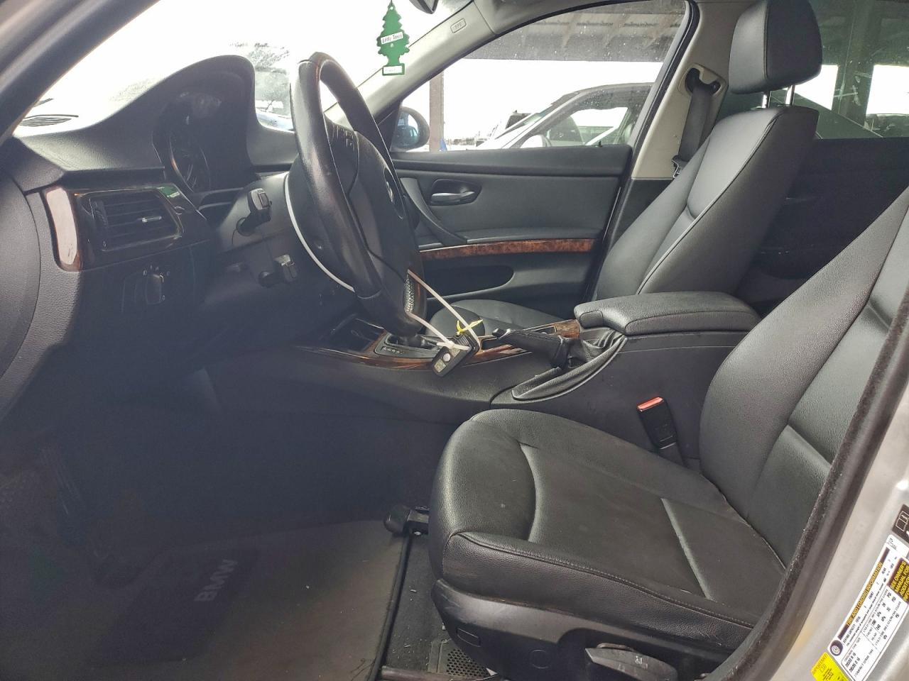 BMW 3 Series I Image 10