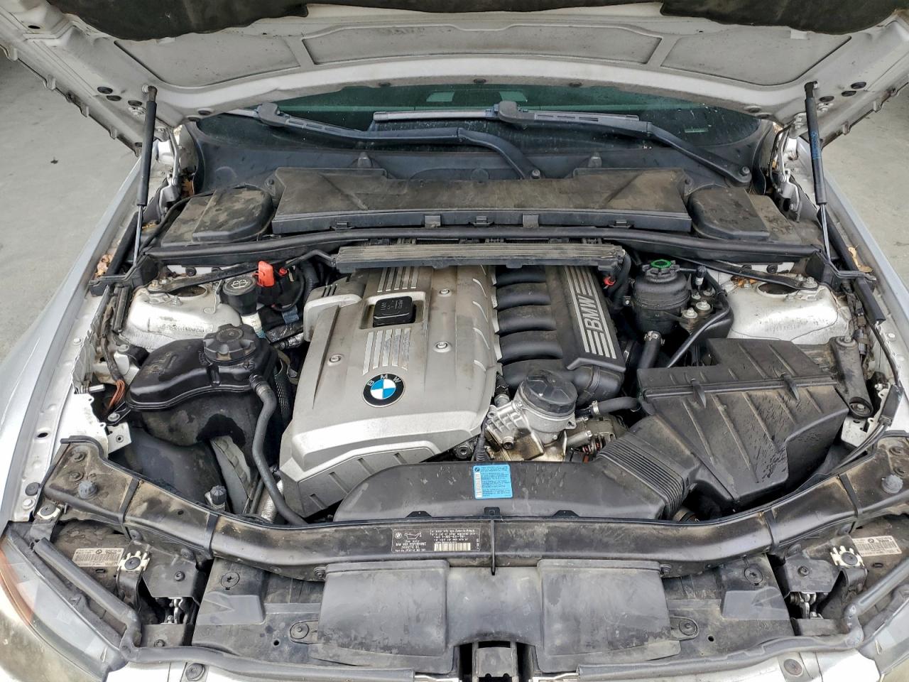 BMW 3 Series I Image 9