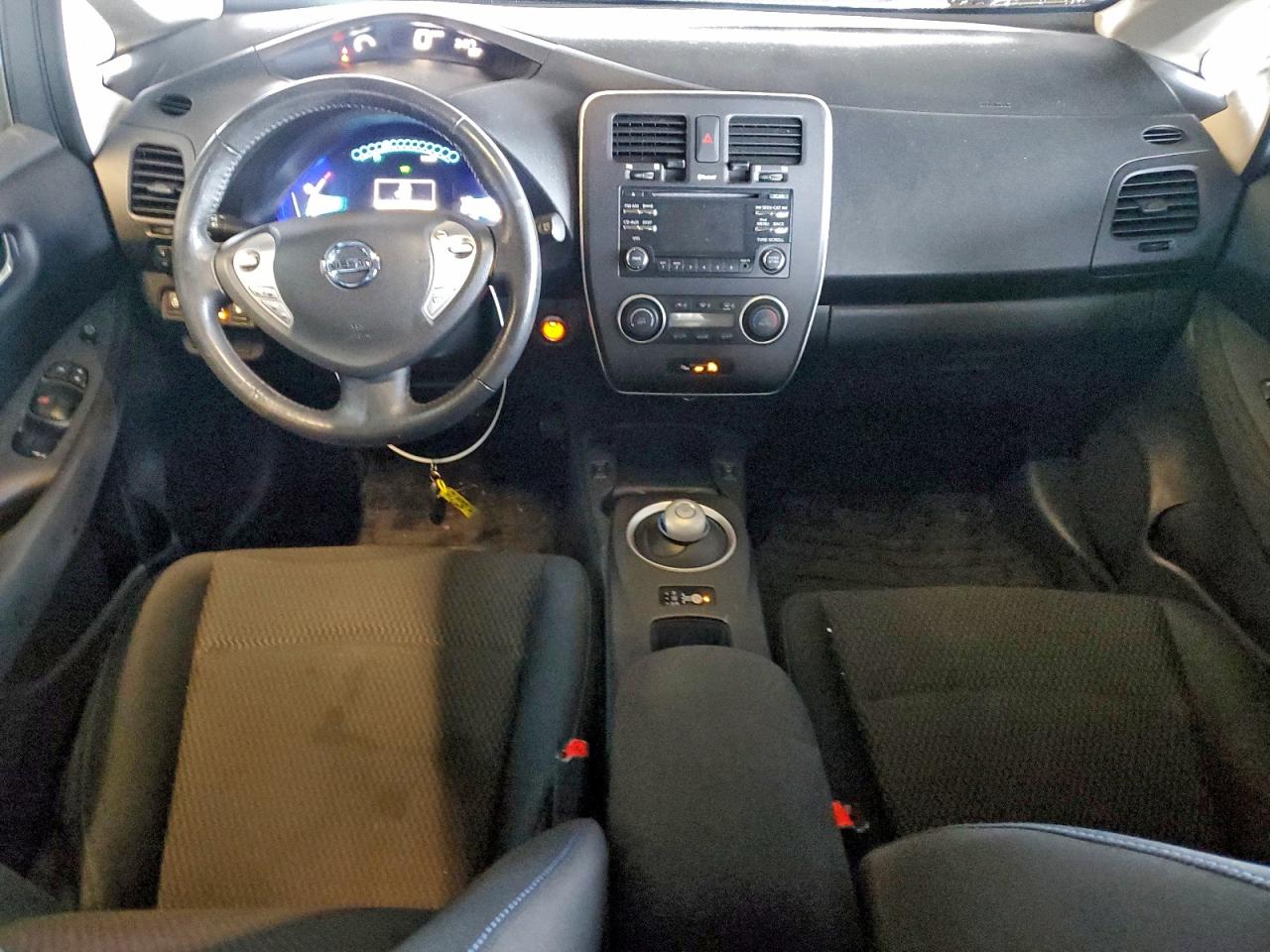 Nissan LEAF S Image 4