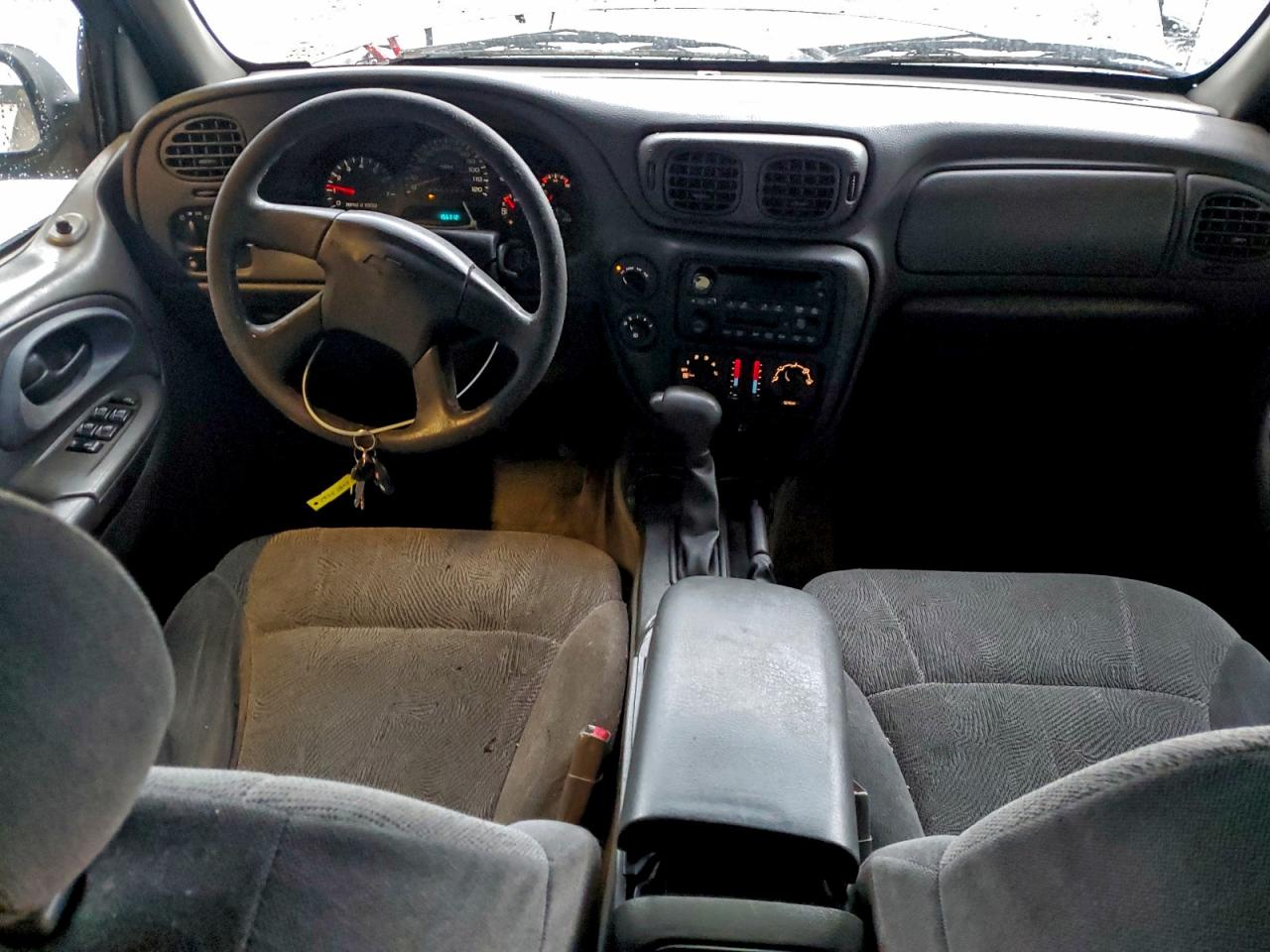 Chevrolet Trailblazer Ls Image 2