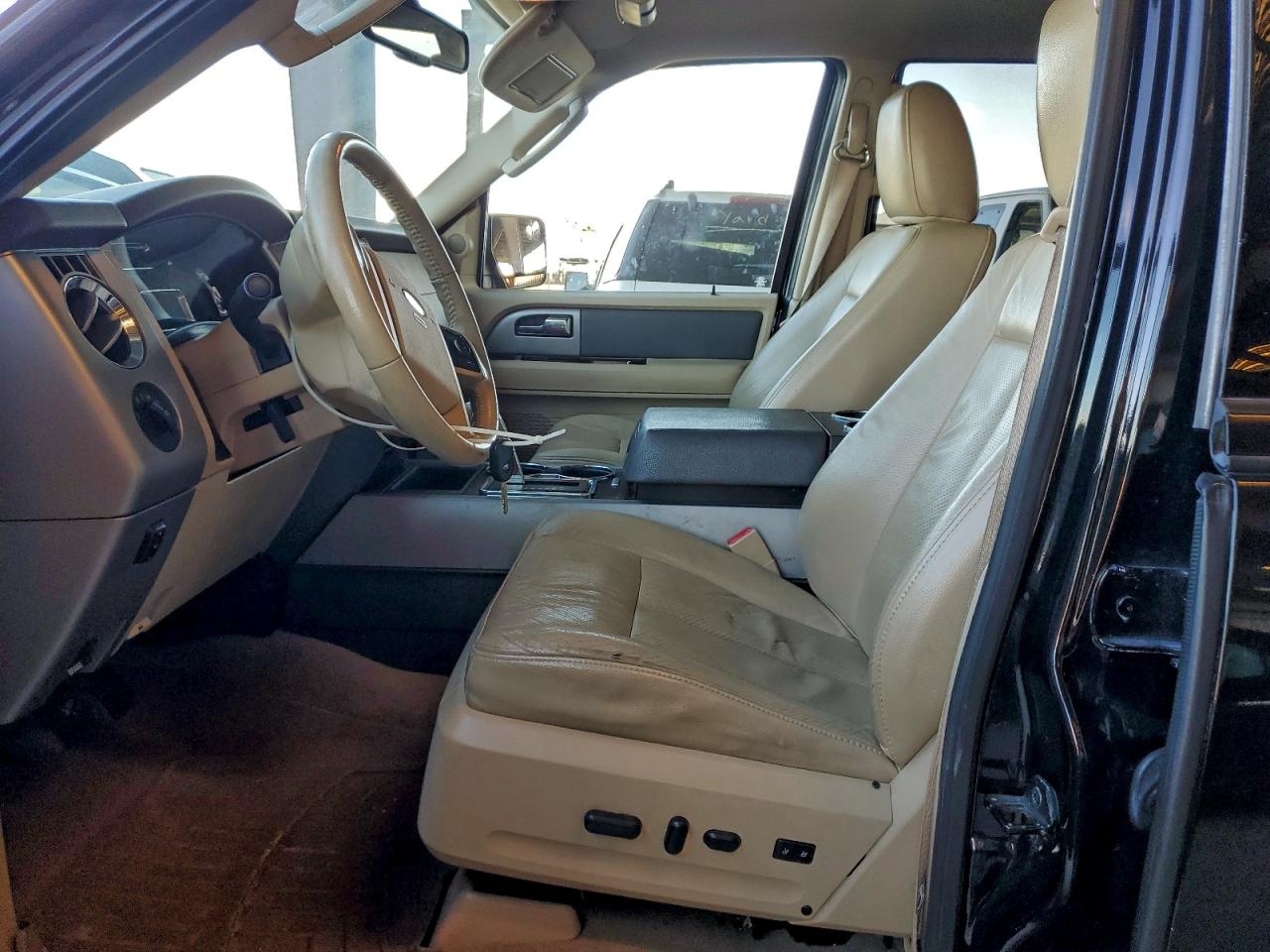 Ford Expedition Xlt Image 13