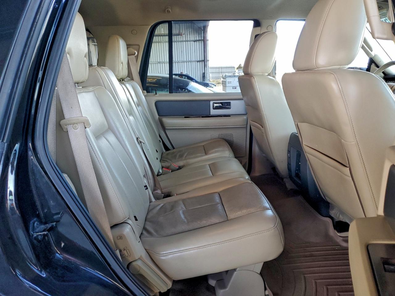 Ford Expedition Xlt Image 10