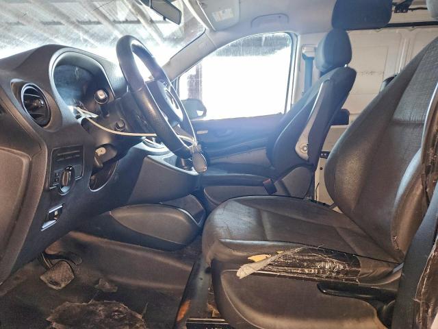 Mercedes-Benz Metris Image 13