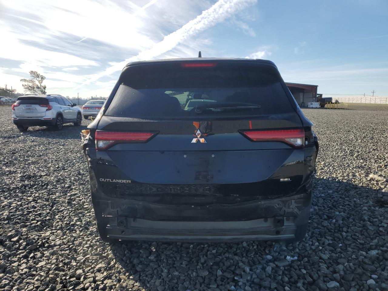 Mitsubishi Outlander Sel Image 3