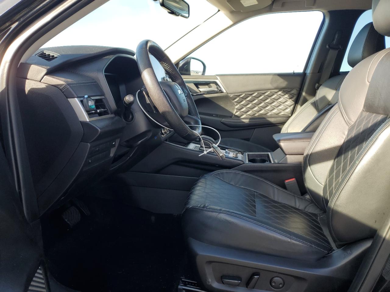 Mitsubishi Outlander Sel Image 8