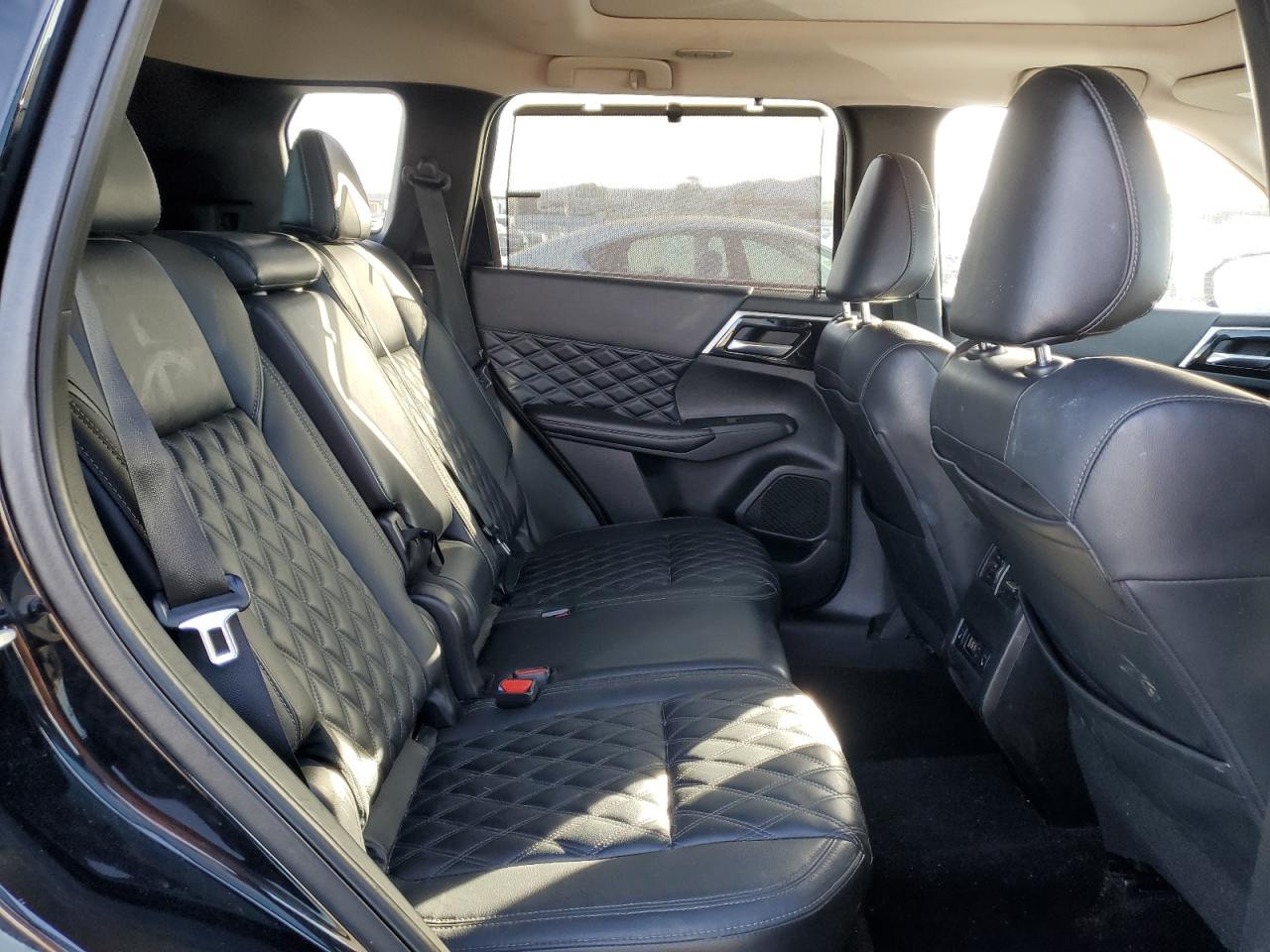 Mitsubishi Outlander Sel Image 12