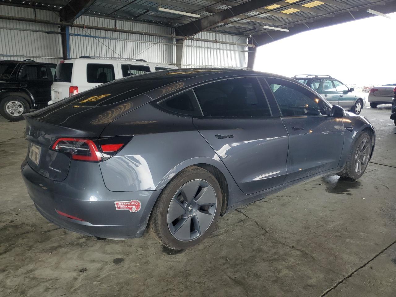 Tesla Model 3 Image 3