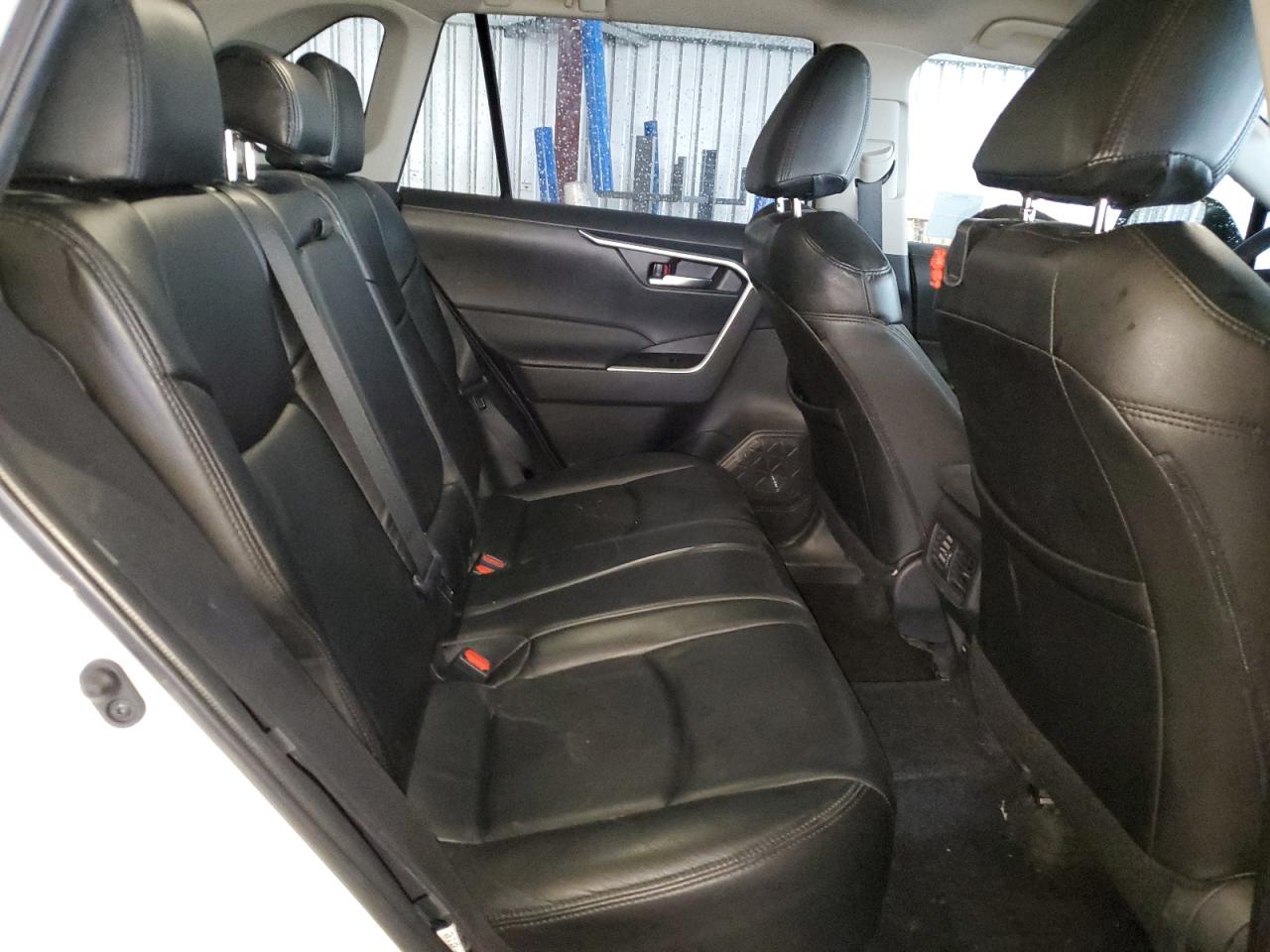 Toyota RAV4 Xle Image 7