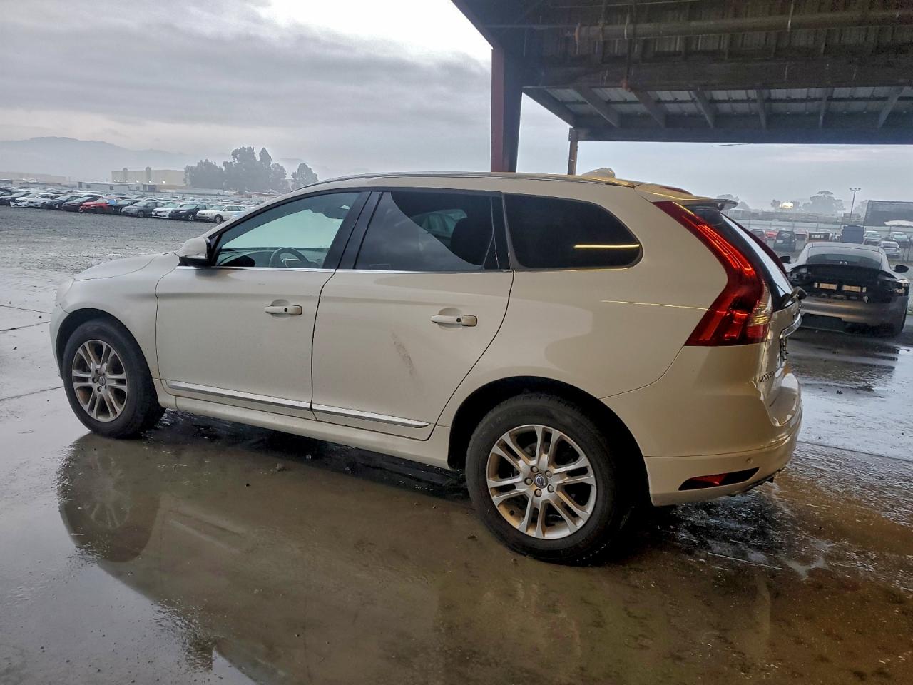 Volvo XC60 T5 Premier Image 2