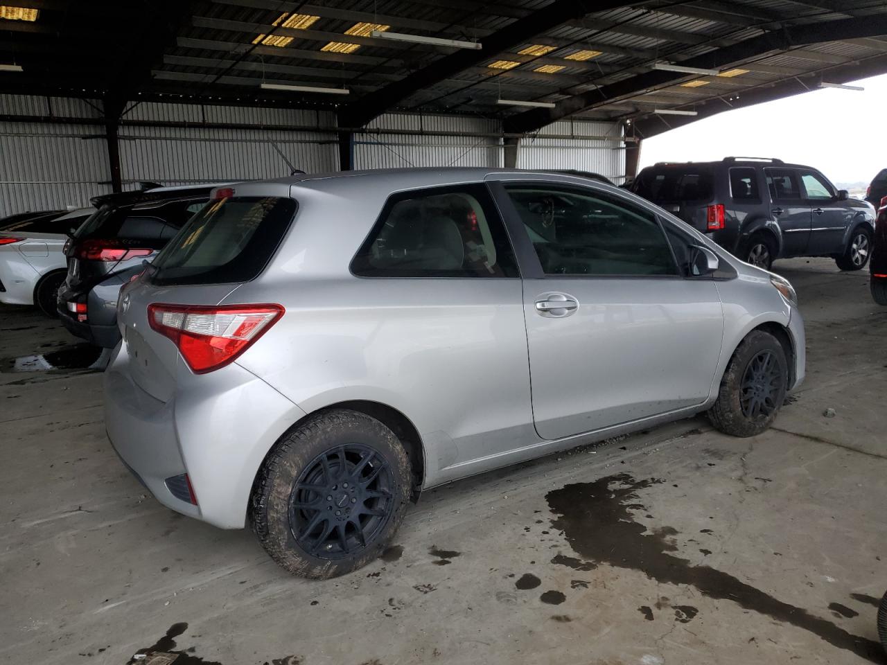 Toyota Yaris L Image 3