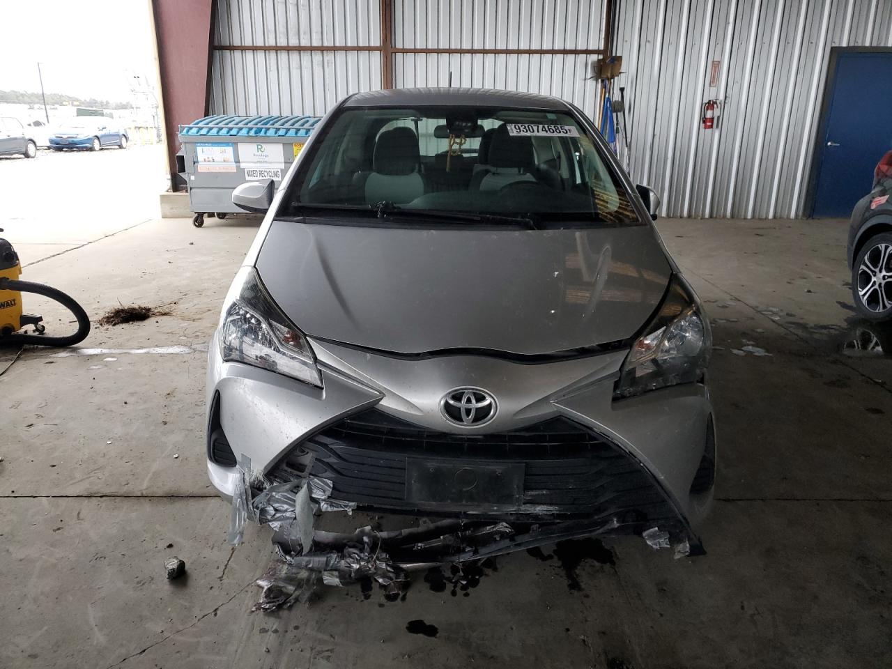 Toyota Yaris L Image 6
