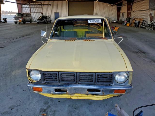 Toyota Pick Up Image 11