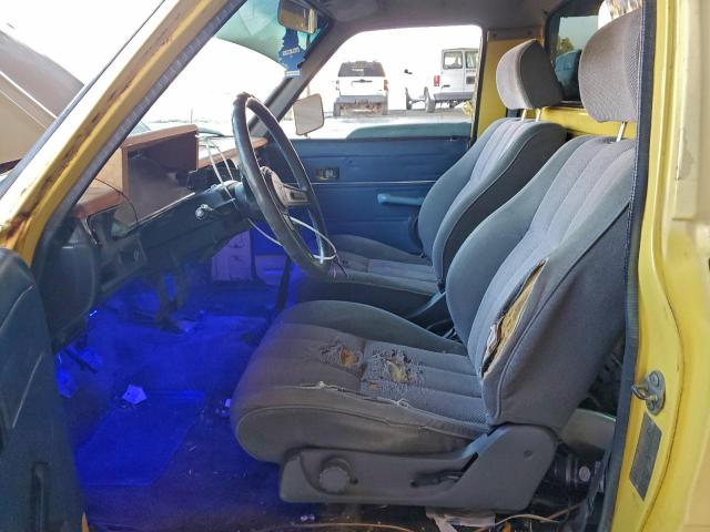 Toyota Pick Up Image 8