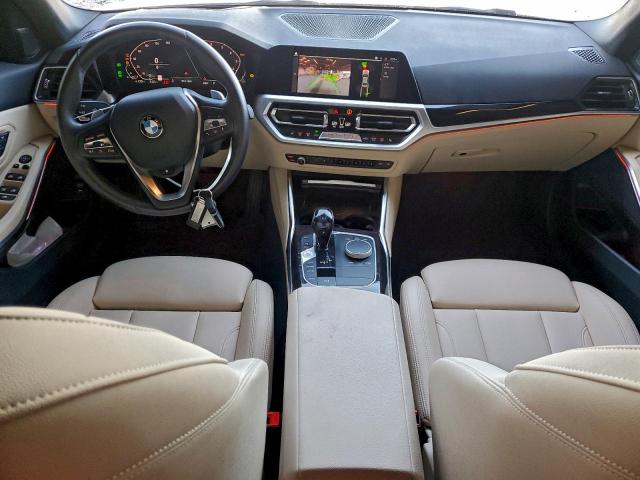 BMW 3 Series Image 4