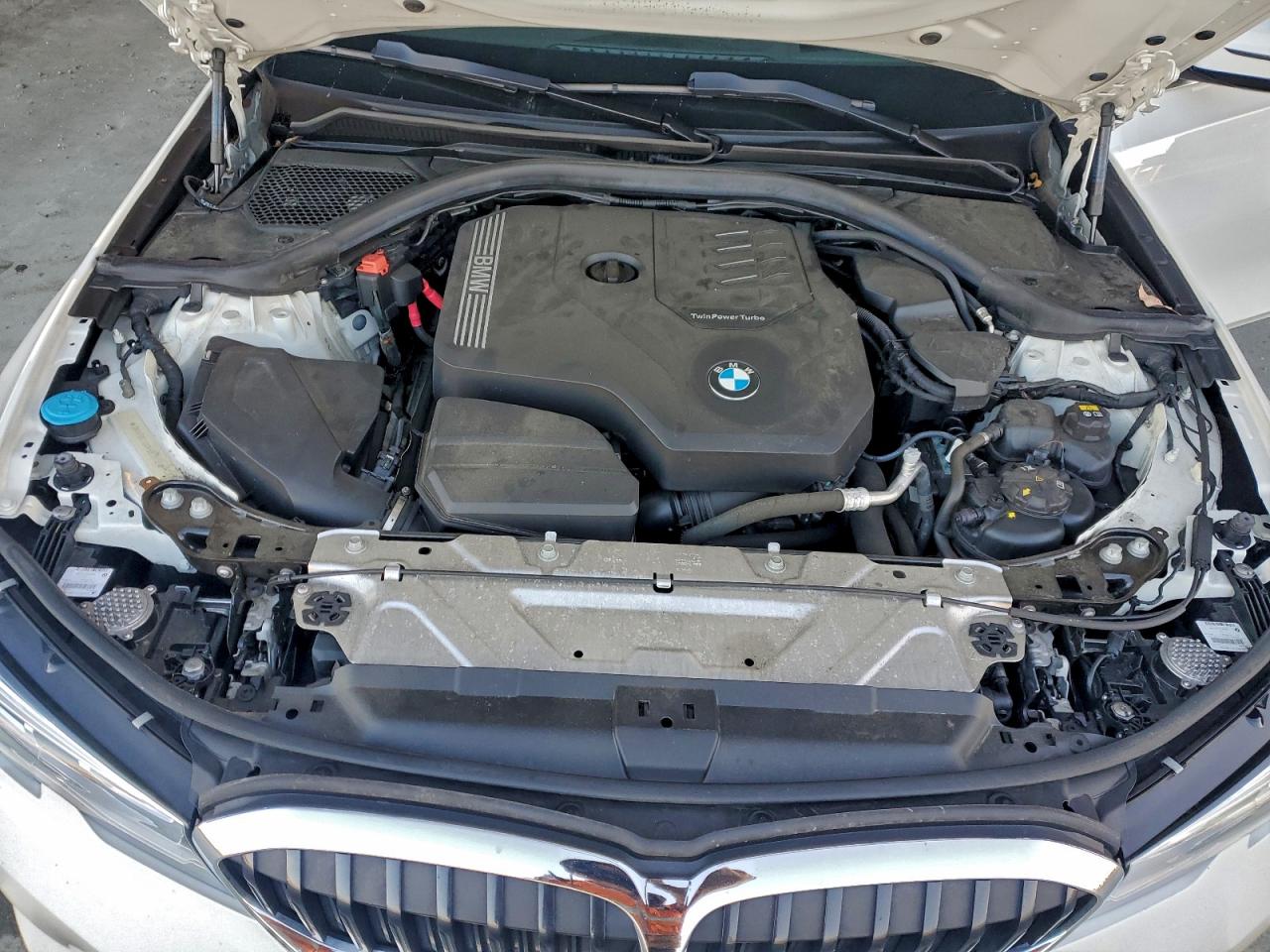 BMW 3 Series Image 10