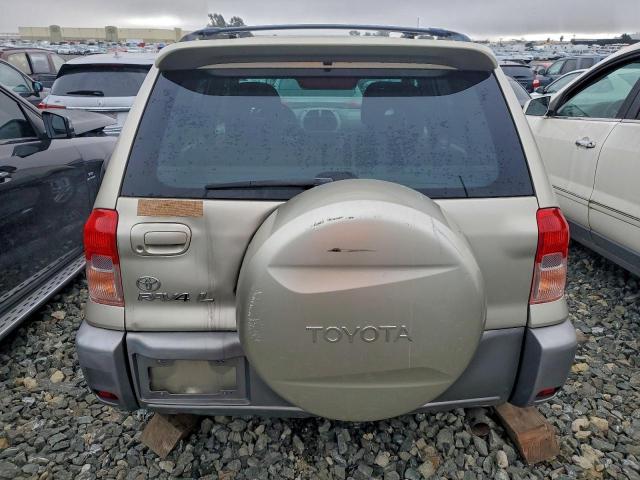 Toyota RAV4 Image 8