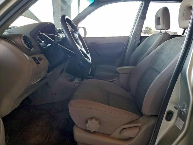 Toyota RAV4 Image 10