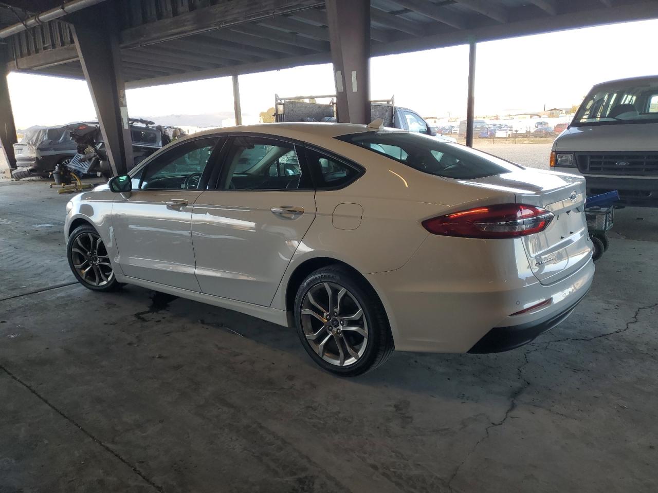 Ford Fusion Sel Image 3