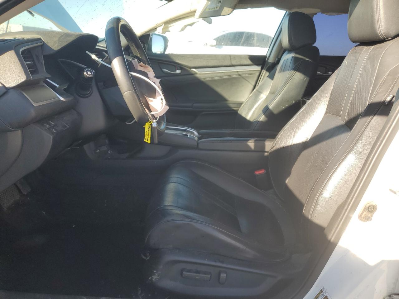 Honda Civic Touring Image 5