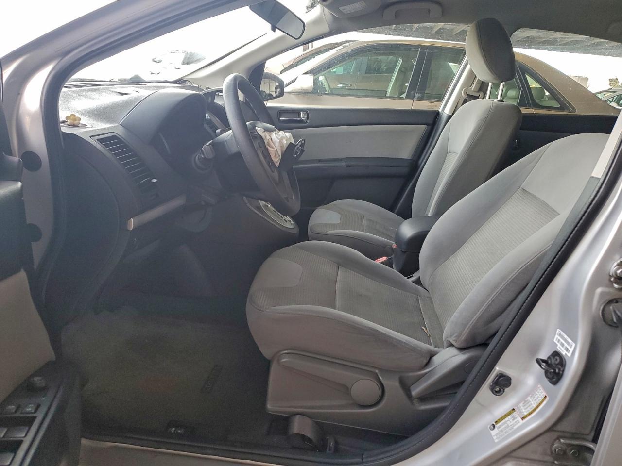 Nissan Sentra 2.0 Image 6