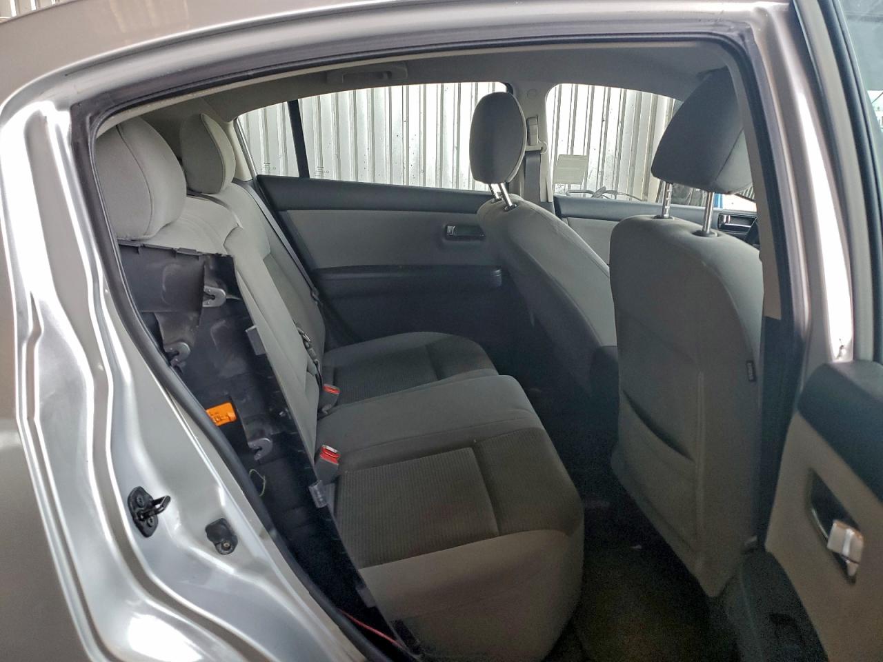 Nissan Sentra 2.0 Image 4