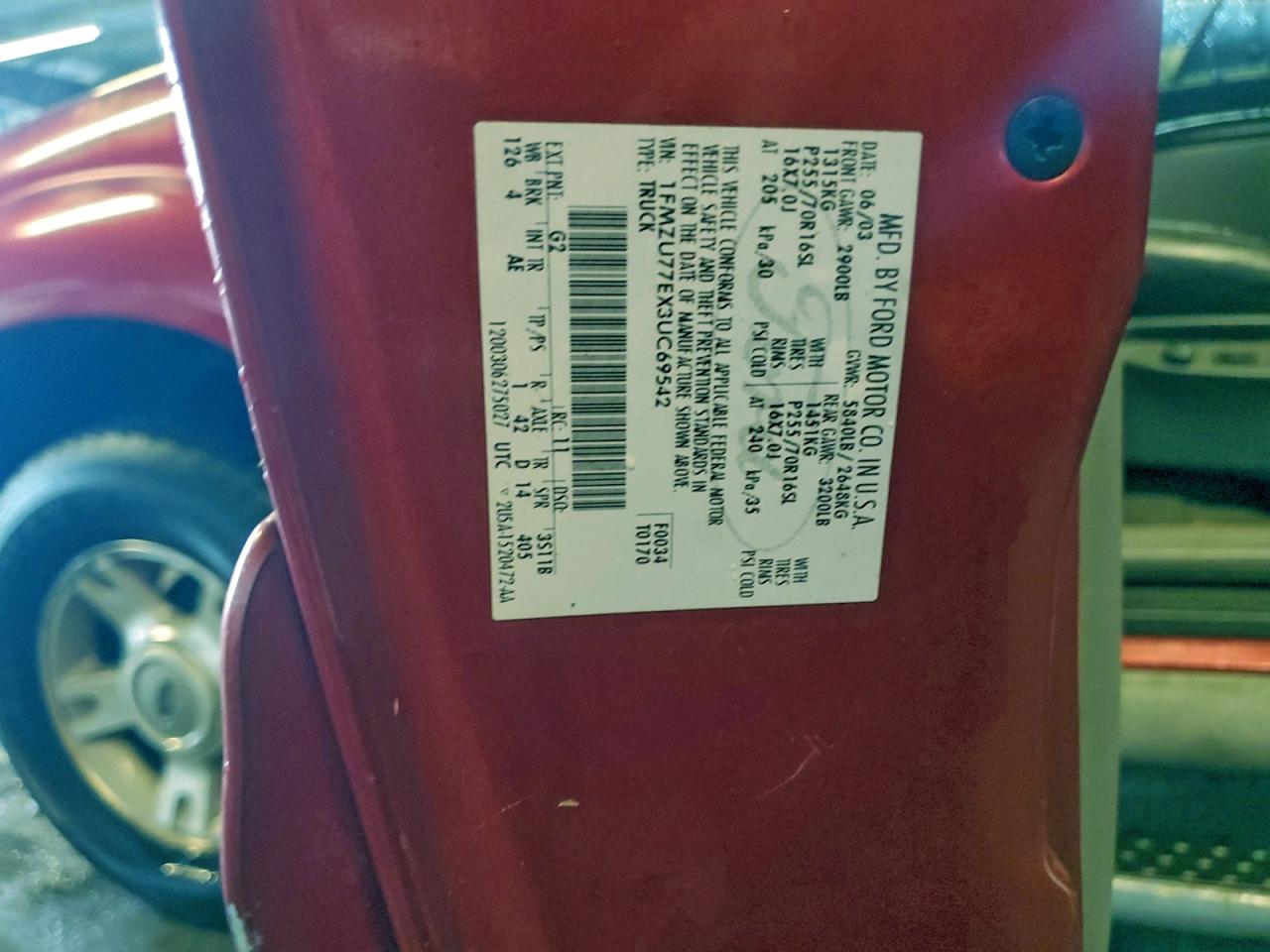 Ford Explorer Image 10