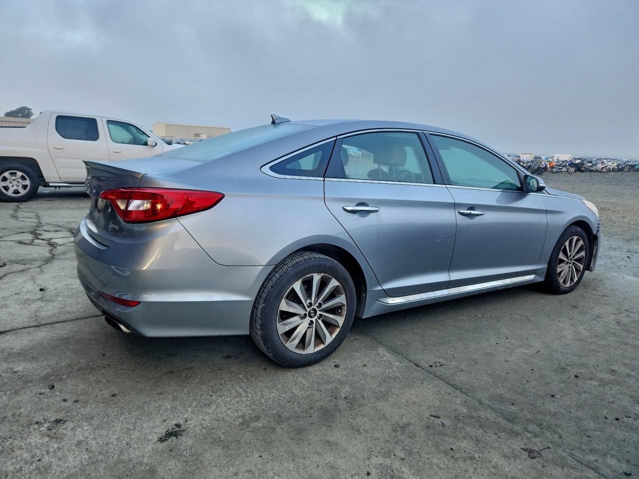 Hyundai SONATA Sport Image 8