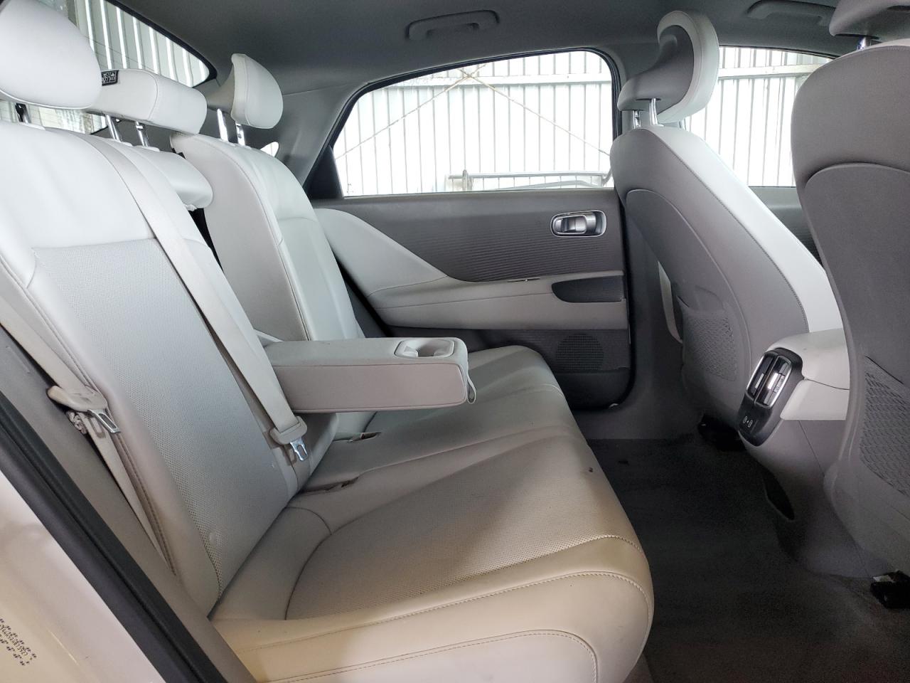 Hyundai Ioniq Sel Image 11