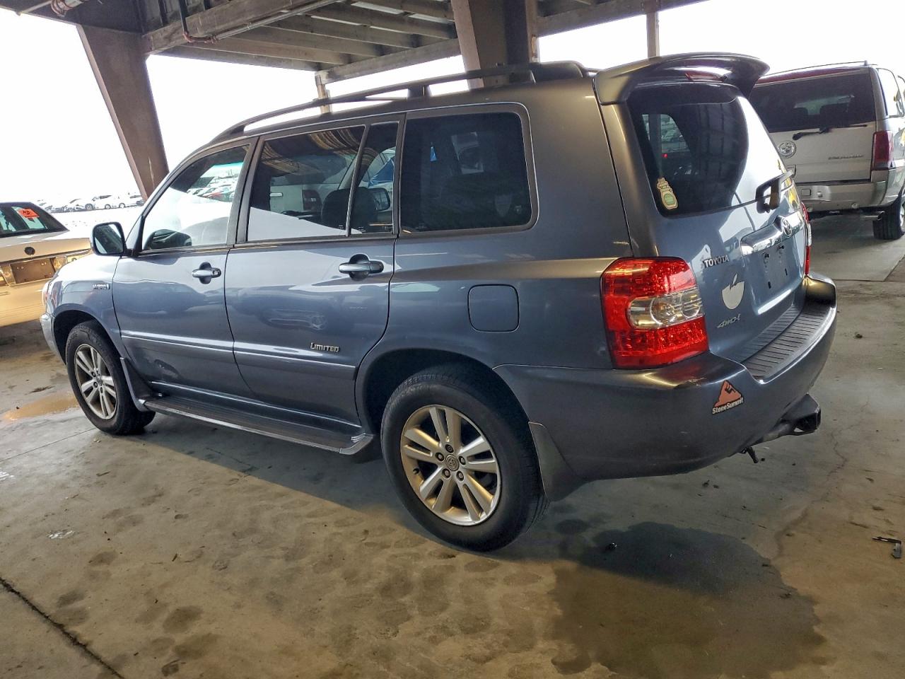 Toyota Highlander Hybrid Image 12