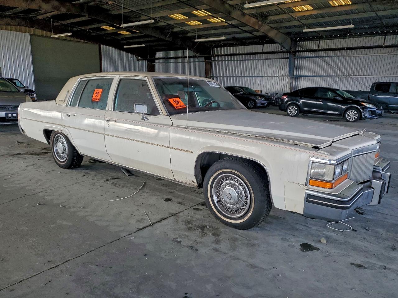 Cadillac DeVille Image 6