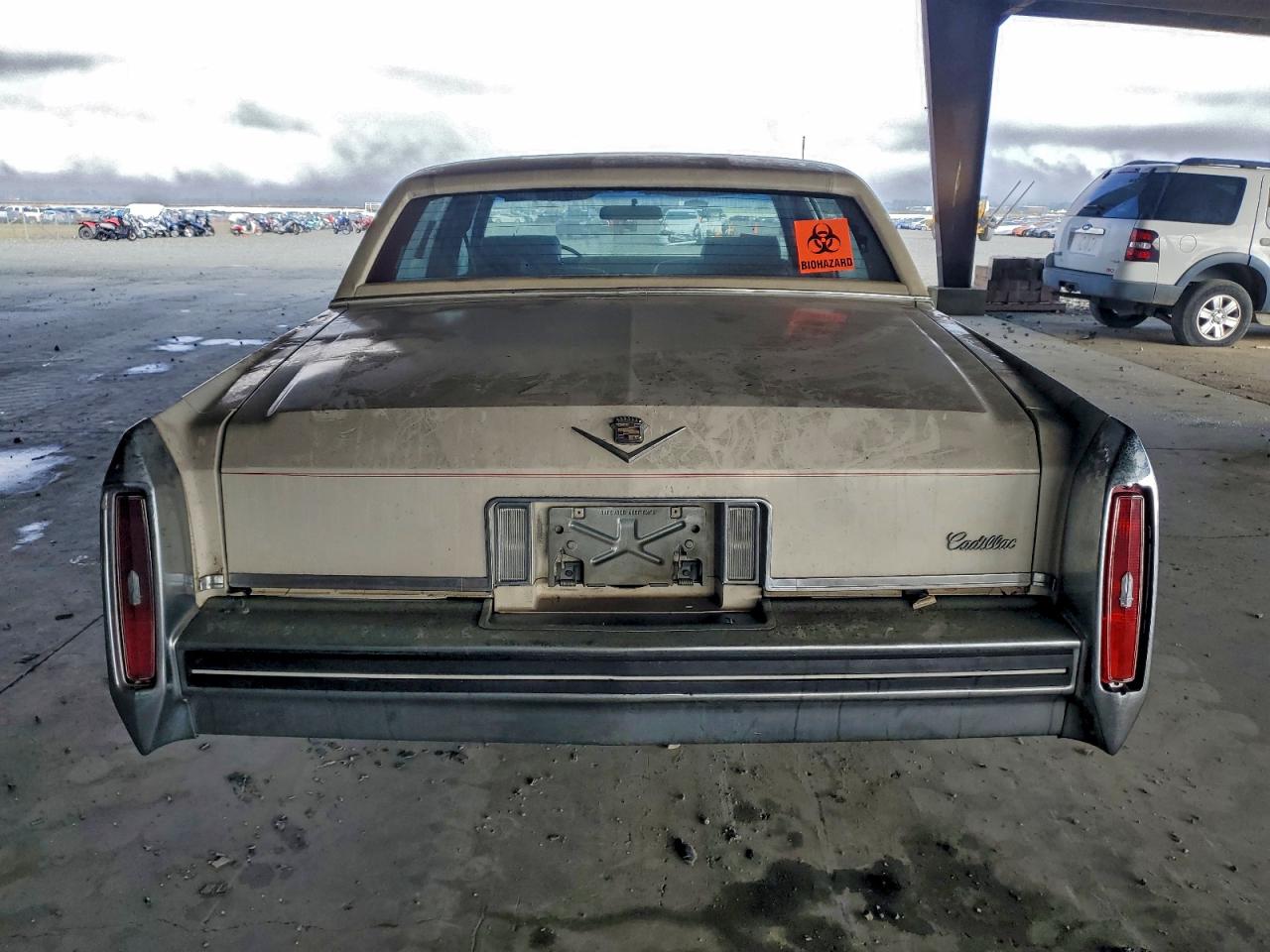 Cadillac DeVille Image 9