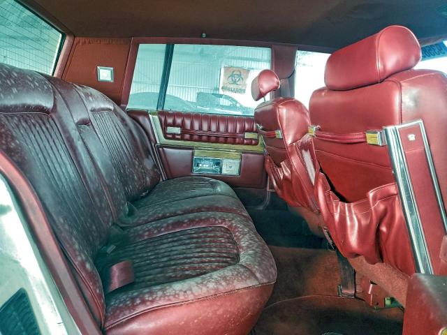 Cadillac DeVille Image 12