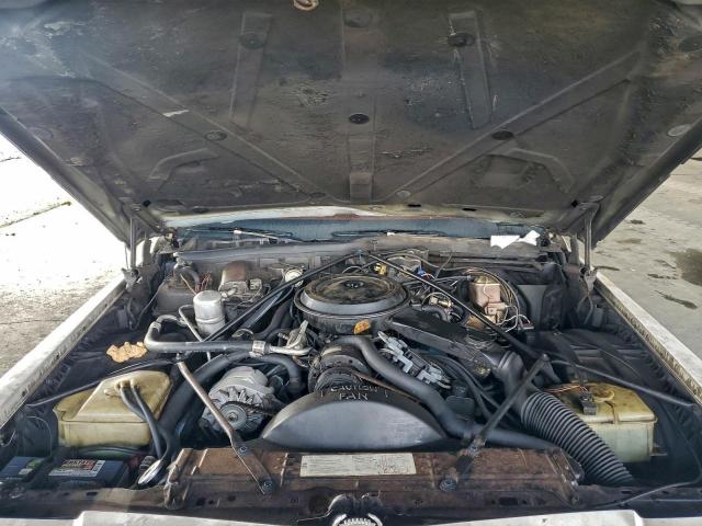 Cadillac DeVille Image 2