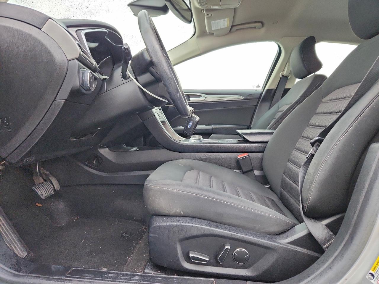 Ford Fusion Se Image 7