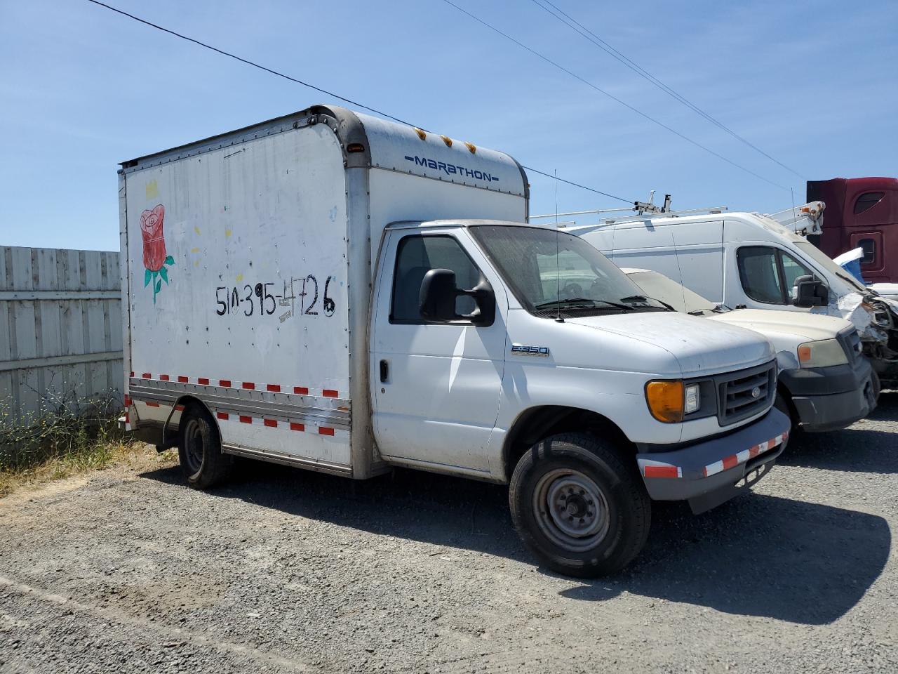 Ford Econoline E350 Super Duty Cutaway Van Image 4