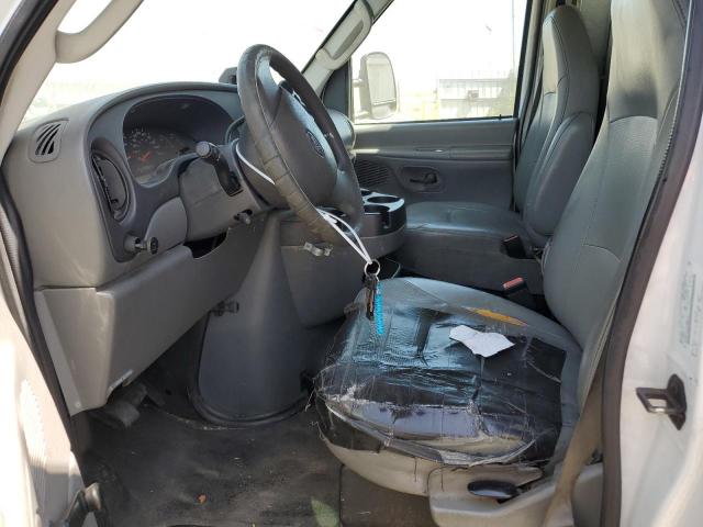 Ford Econoline E350 Super Duty Cutaway Van Image 6