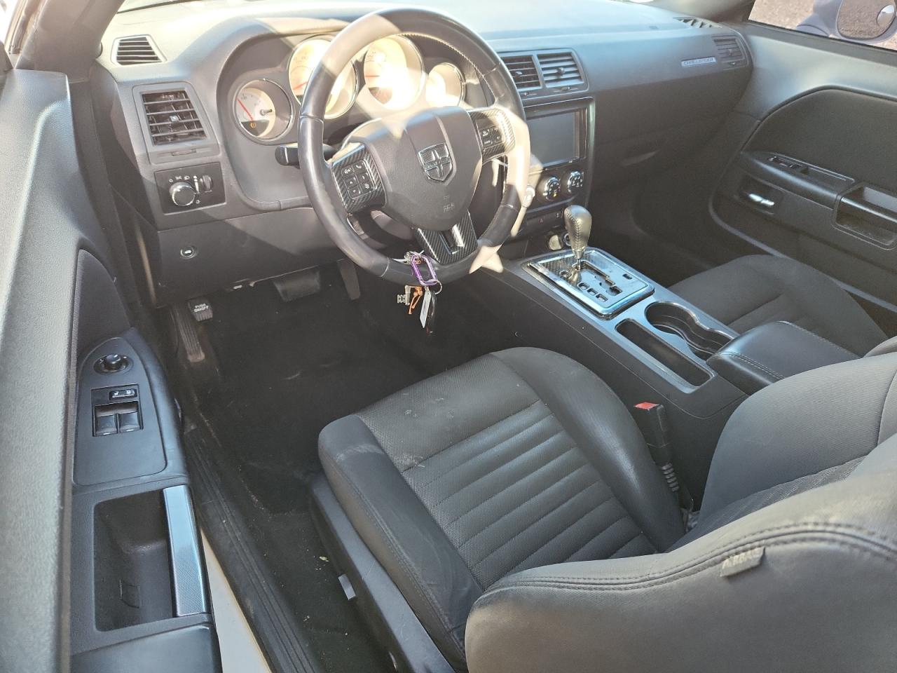 Dodge Challenger Sxt Image 2