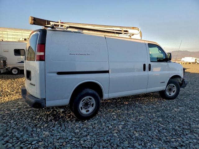 Chevrolet Express Image 5