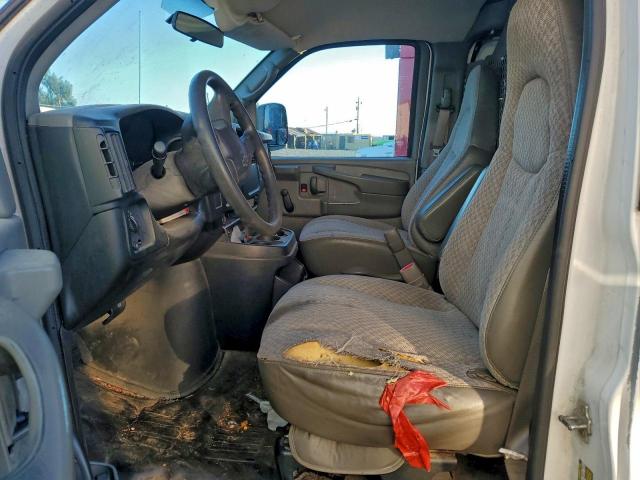 Chevrolet Express Image 4