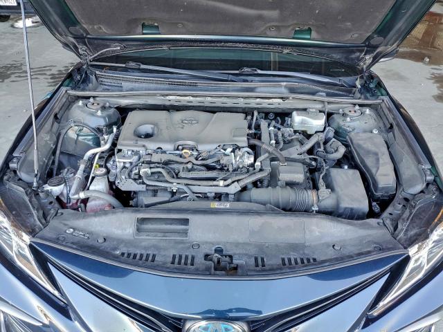 Toyota Camry Le Image 12