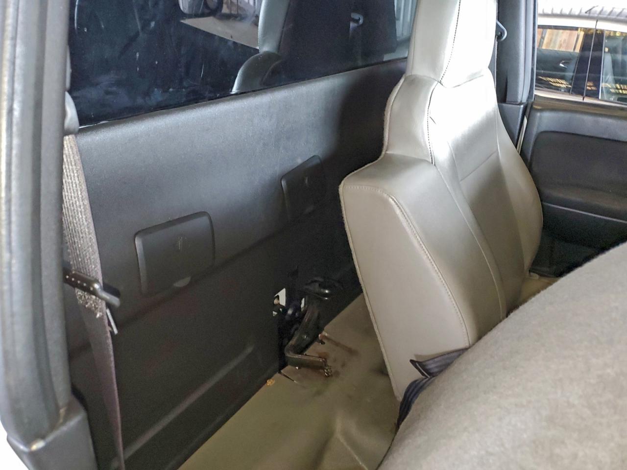 Chevrolet Colorado Image 10