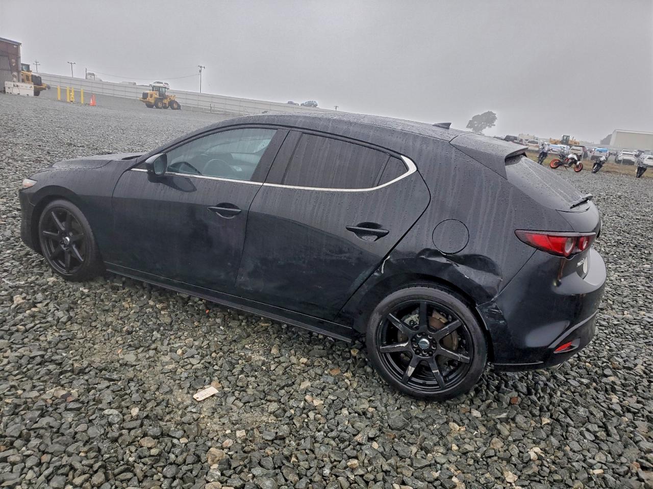 Mazda 3 Premium Image 8