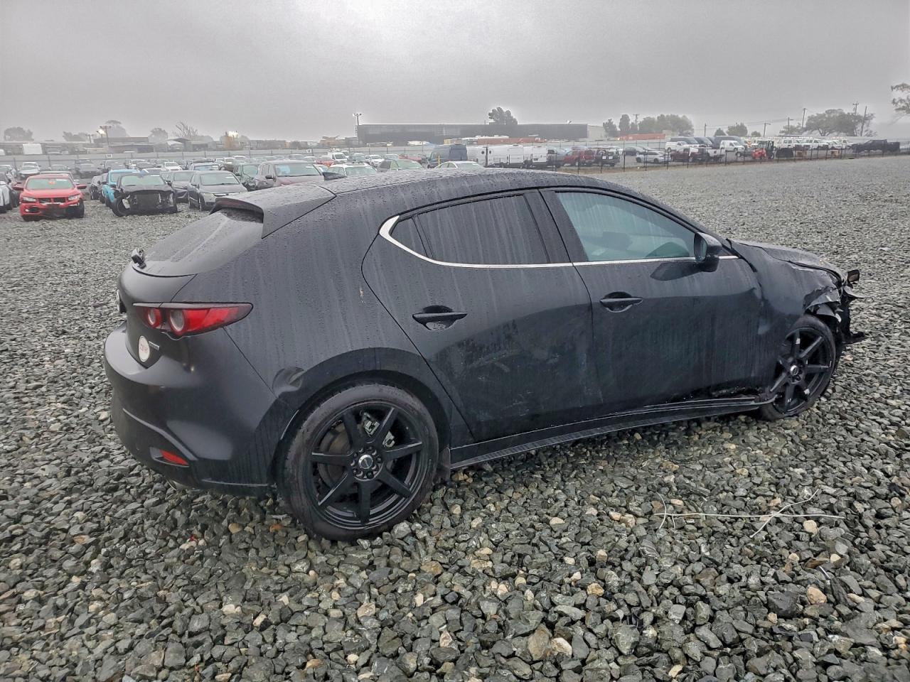 Mazda 3 Premium Image 3