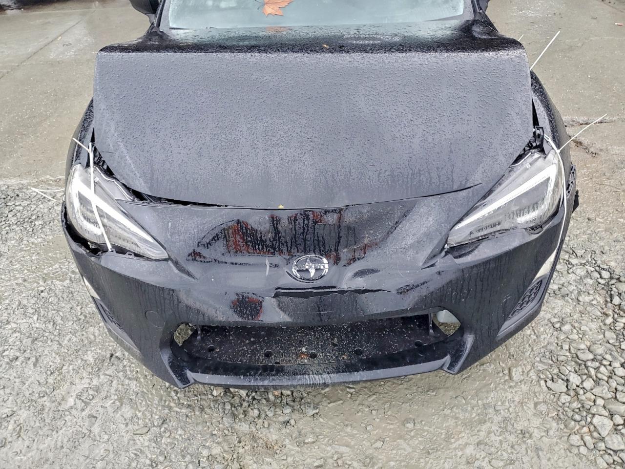 Toyota Scion Image 9