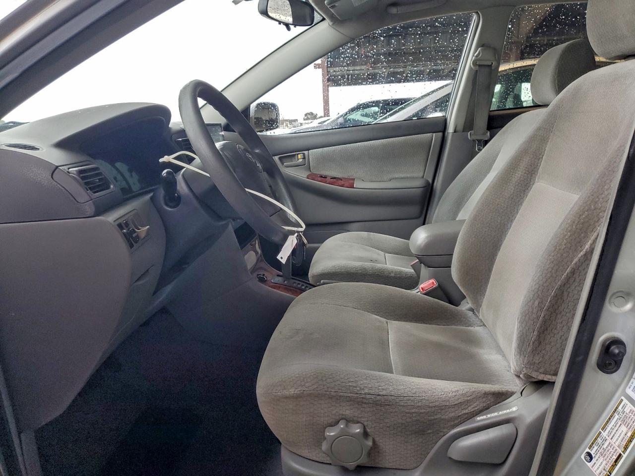 Toyota Corolla Ce Image 8