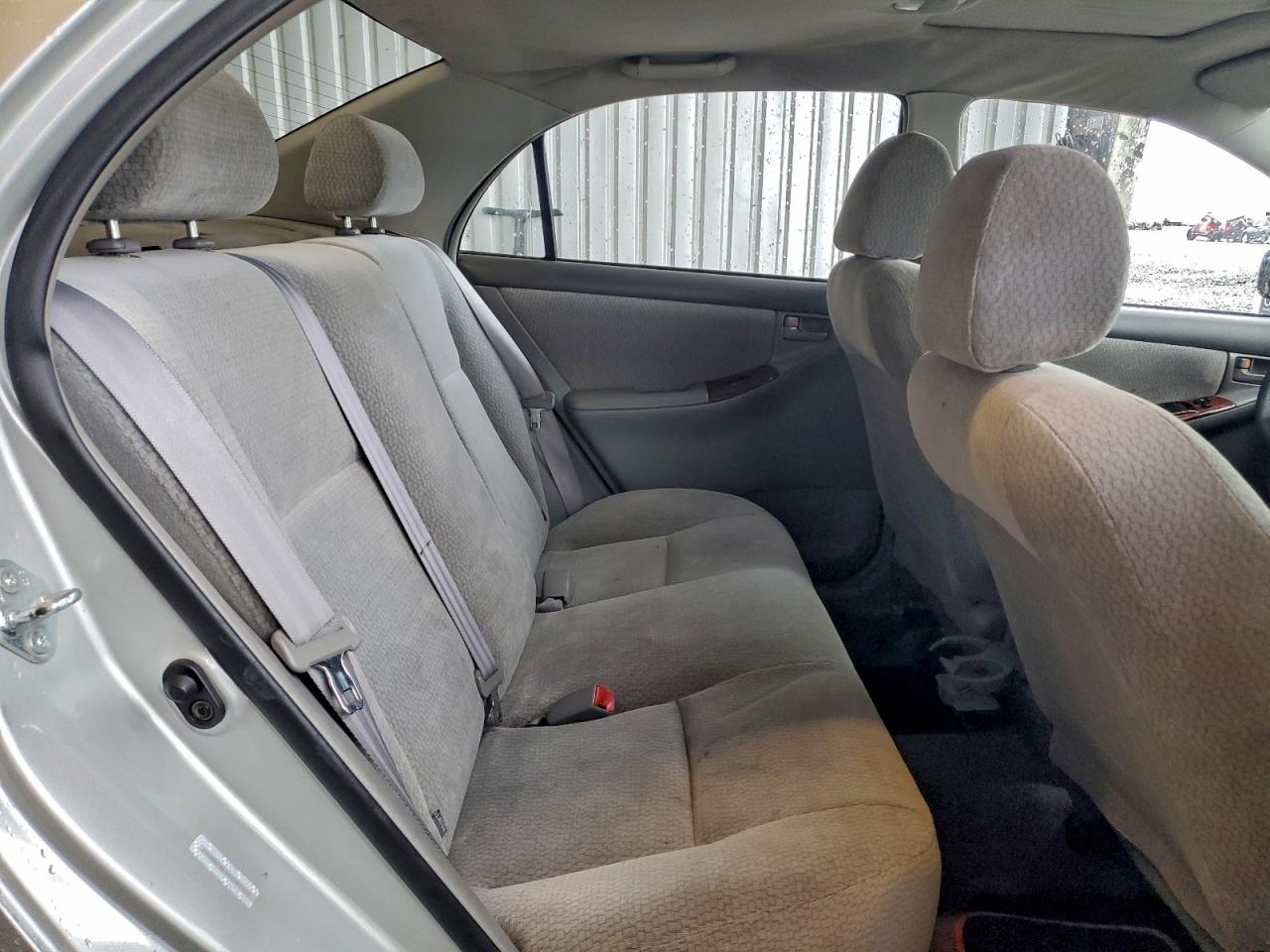 Toyota Corolla Ce Image 9