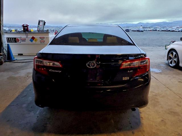 Toyota Camry Hybrid Image 6